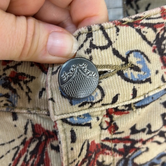 FREE PEOPLE New Delhi Border Paisley Print Flare Corduroy Jeans Size 28 - Picture 10 of 16
